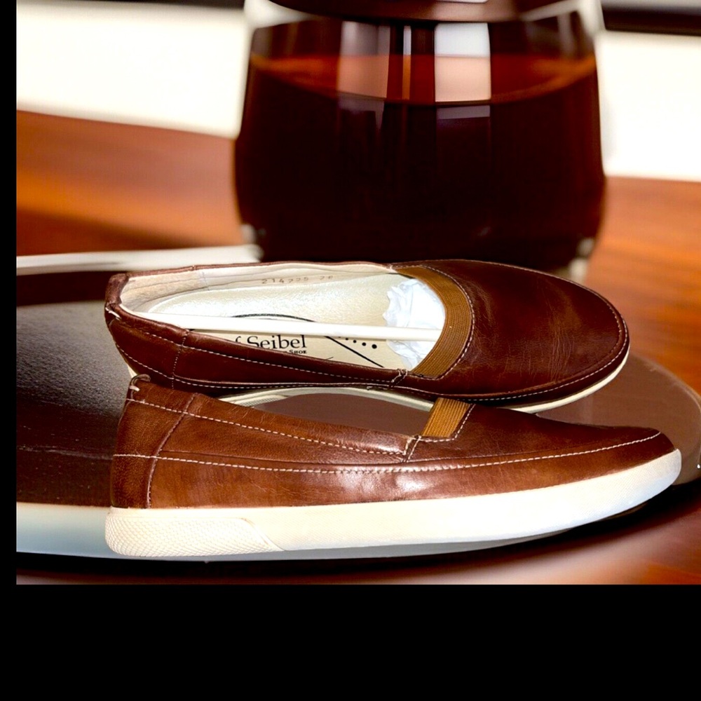 Josef Seibel Full Grain Leather Closed Toe Slip On Loafers Shoes W/Elastic Band - Picture 2 of 15